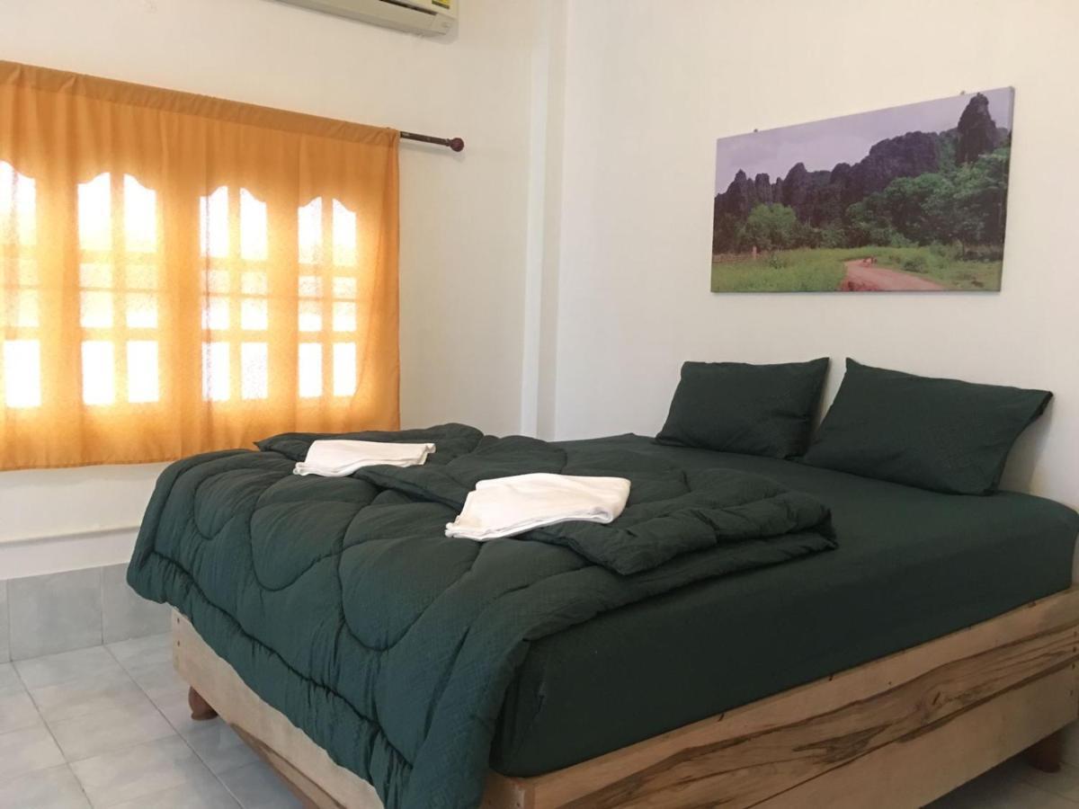 Bamboo Hostel Thakhek Exterior photo