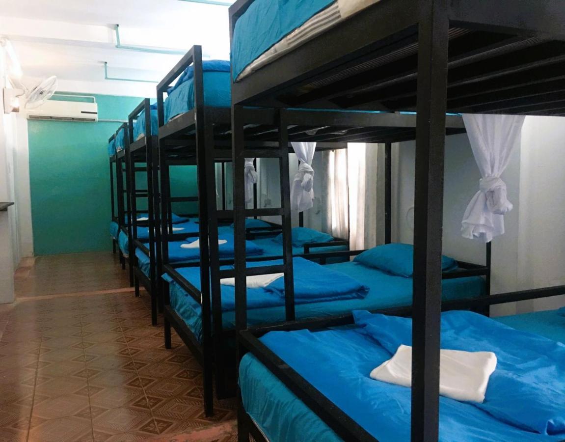Bamboo Hostel Thakhek Exterior photo